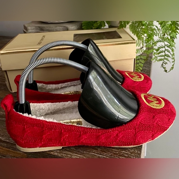 NIB, Michael Kors Womens Red Cable Knit Slip On Flats Size 8m Christmas Slippers - Picture 2 of 7